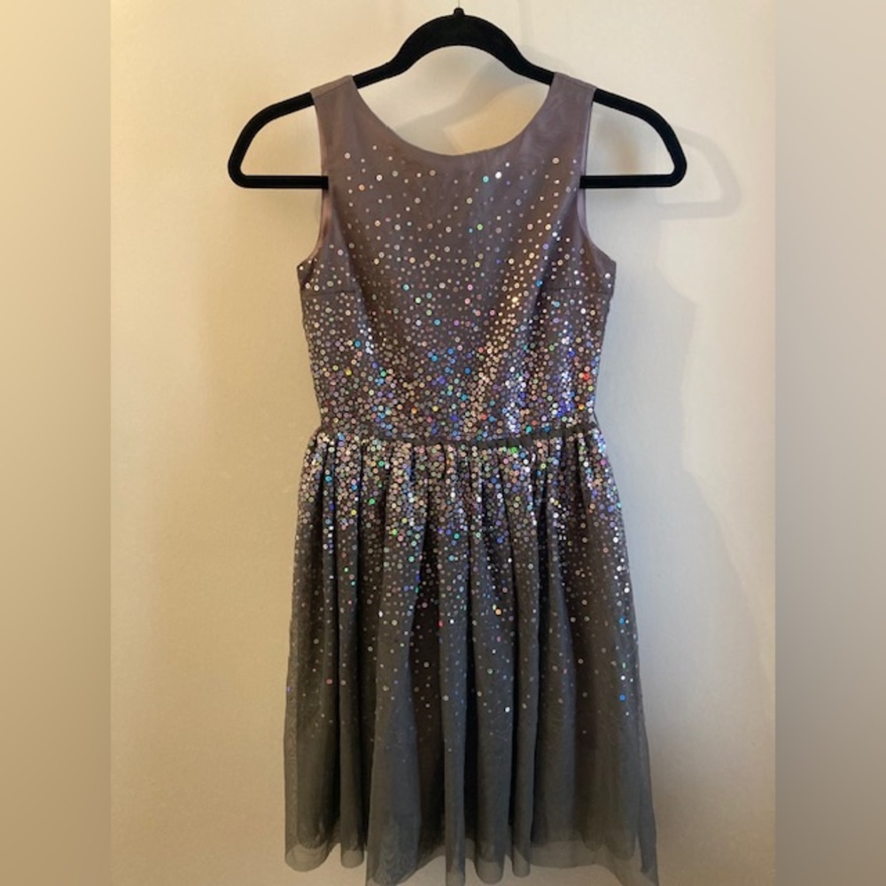 Dress - Picture 3 of 4